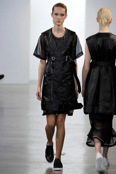 Look 13